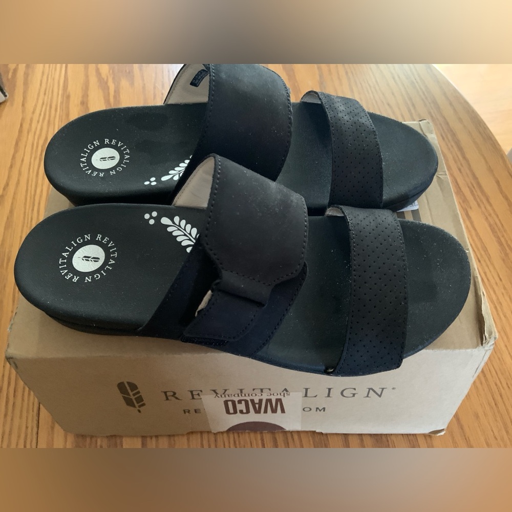 Revitalign Baja Leather Slide - Picture 4 of 10